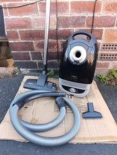Aspirapolvere Miele S5211