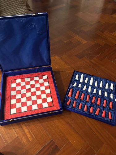 Scacchiera corallo fatta - , a