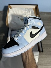 Nike Air Jordan 1 Mid Ice Blue