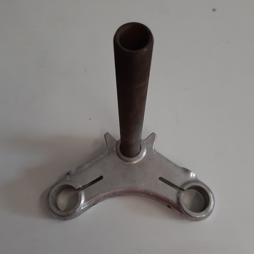 Base sterzo inferiore - inferiore, moto