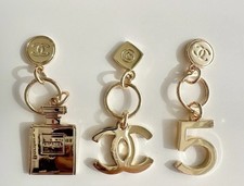 CHANEL Charm Oro Vacanze