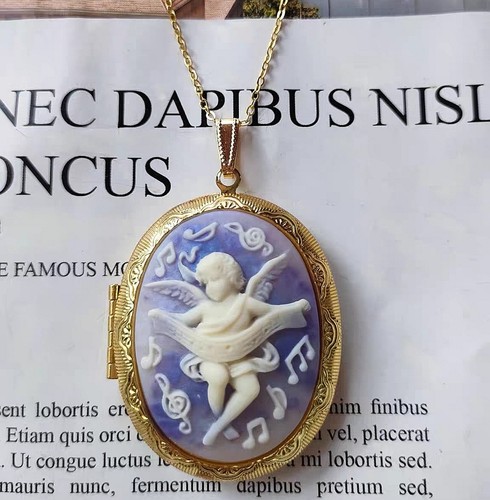 Collana medaglione cammeo
