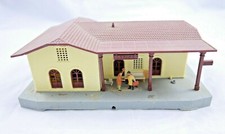 DIORAMA PLASTICO FERROVIA TRENINI LIMA STAZIONE DI LERINO  TRENO  SCALA HO H0