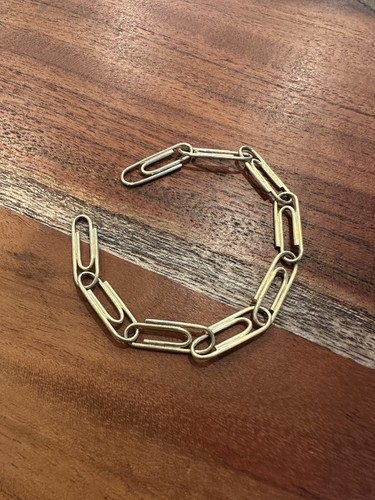 Bracciale fermacarte fatto - , a