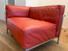 Poltrona Cassina modello Le Corbusier LC3 rossa pelle