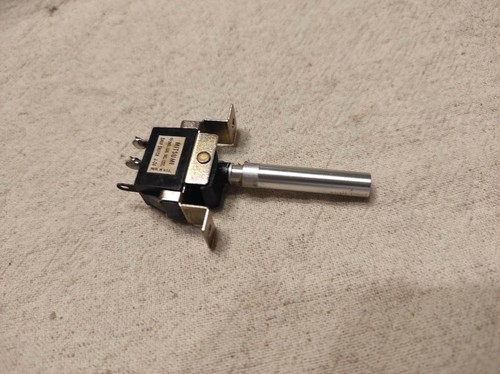 Nakamichi 1000 power switch
