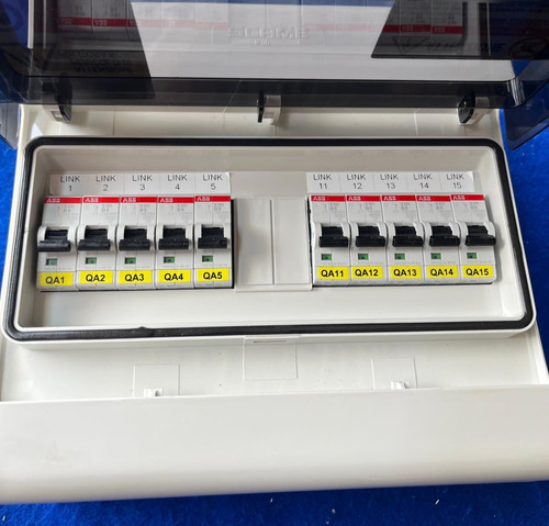 Quadro elettrico con - , 10
