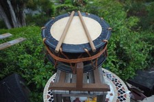 Shime Daiko Tamburo Giapponese 35cm Urushi Laccato con Bachi | Stile Corda di Strunga