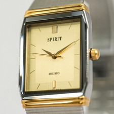 **QUASI NUOVO** SEIKO Spirit 7N01-5070 Orologio Uomo Quarzo Quadrante Oro Rettangolare 25mm