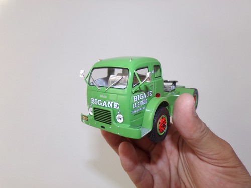 Semi remorque white 3000 - 1/43,