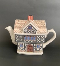Sadler Collectible Teapot