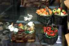 CESTINI  IN CERA FATTI A MANO E DIPINTI A MANO 