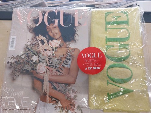 Vogue italia giugno - -,