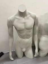 mezzo busto uomo Roma 