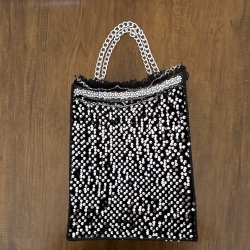 Borsa nera con manico