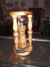 Lampada da tavolo in legno di