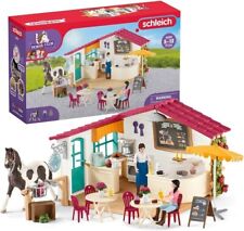 Schleich 42592 Horse Club Caffetteria Cavaliere Giocattolo per Bambini Playset - Nuovo