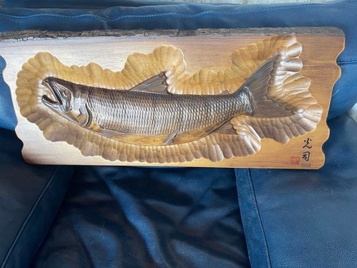 Scultura pesce salmone legno