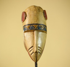 Maschera tribale africana naso