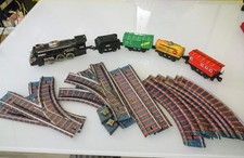 Treno trenino Yonezawa vintage in latta completo di vagoni e binari