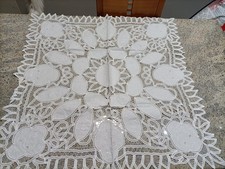 Tovaglia vintage quadrata in pizzo  bianco con tovaglioli