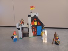 Lego 6067 Guarded Inn Lion