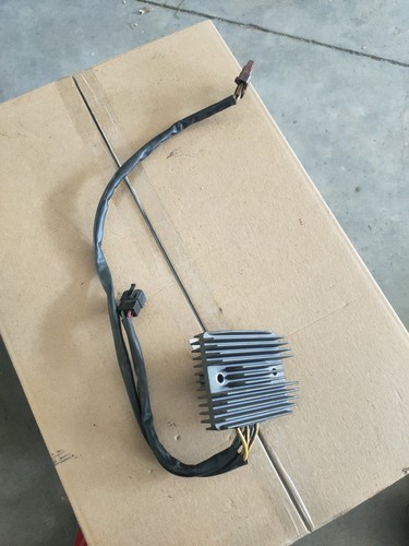 Regolatore tensione sh689jb - tensione,