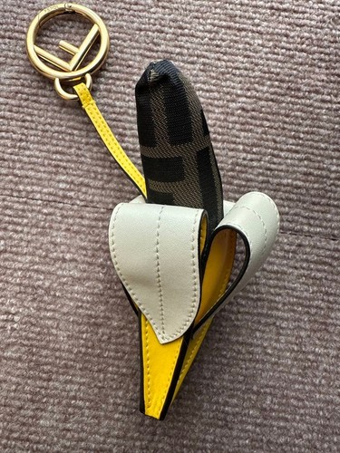 Portachiavi fendi banana charm - portachiavi,