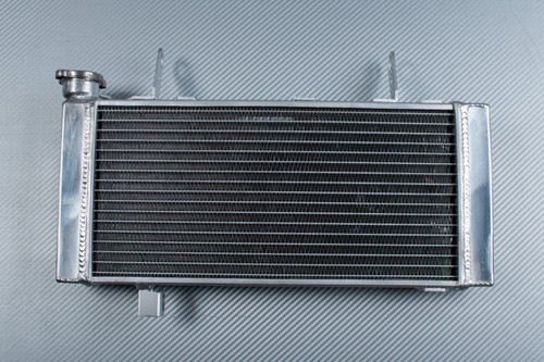 Radiateur eau type racing en - eau,