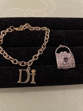 Cruise Jewelry DI Charm Bracelet Goldtone + Ornate Purse Metalwork Charm Enamel