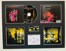 FOO FIGHTERS - Signed