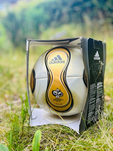 Adidas teamgeist pallone - adidas,