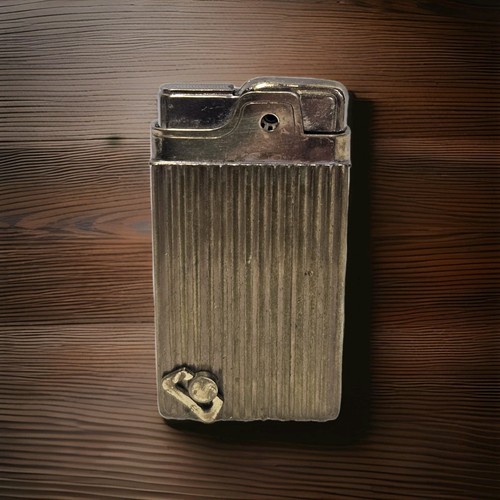 Vtg musical lighter gold - musical,
