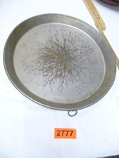 2777.        Antica pentola in