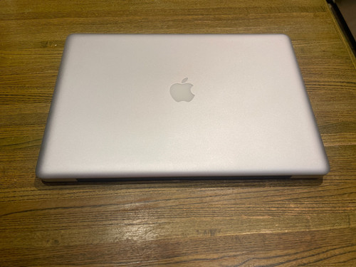 Apple macbook pro late - apple,
