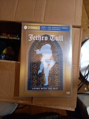 Jethro tull living - jethro, tull.