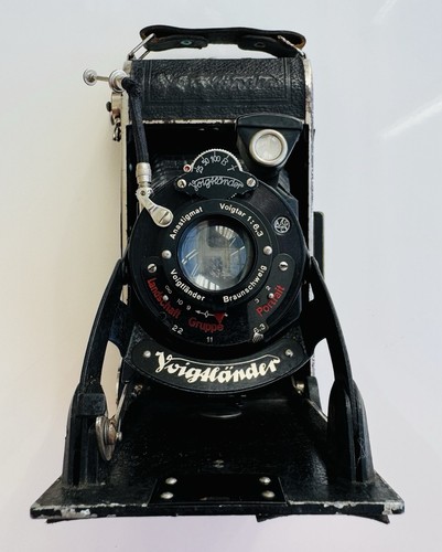 Macchina fotografica - , a