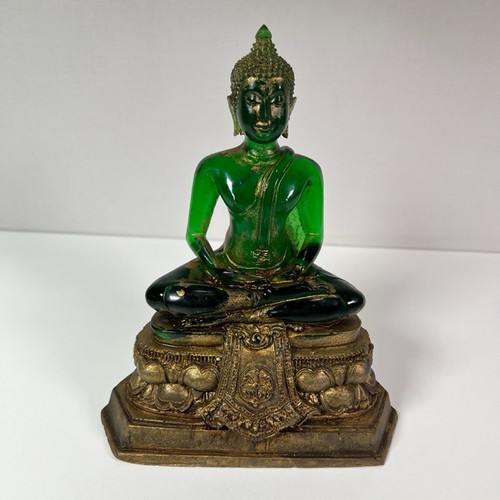 Vintage green resin thai - vintage,