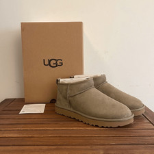 Stivaletti UGG Classic Ultra