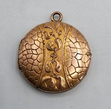 Bijou fantaisie médaillon porte photo en métal doré à décor de gui Art Nouveau