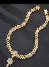 Collana catena con ciondolo cee centrale Trapstar Iced Out