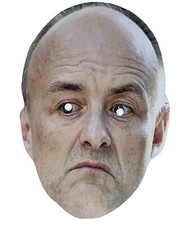 Maschera viso vestito fantasia celebrità stratega politico Dominic Cummings