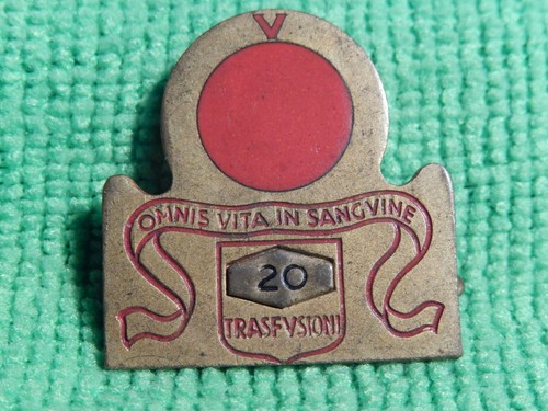 Distintivo volontari cri - distintivo,