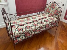 Lettino/culla antico in ferro battuto restaurato