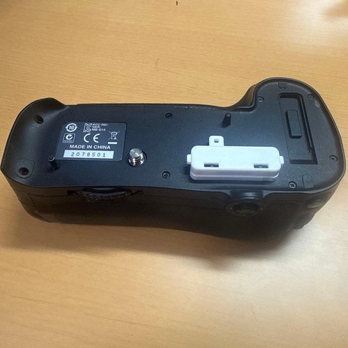Nikon d12 battery grip per - nikon,