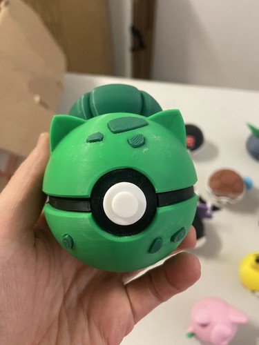 Pokeball pokemon bulbasaur - pokemon,