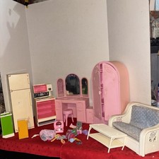 Enorme lotto di mobili per