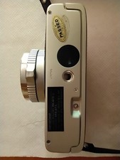 macchina fotografica vintage, Konica C35, nera e argento, inizio anni 80