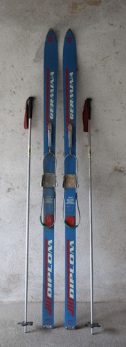 Vecchi sci legno germina - sci, in