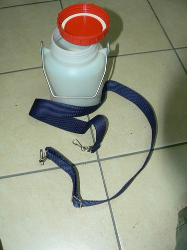 Bidoncino 2litri con - , tracolla